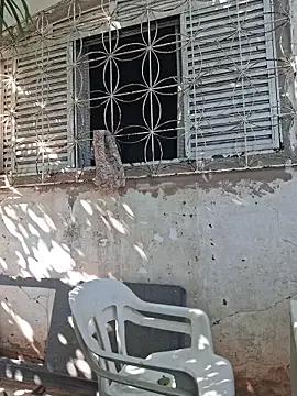 Flora-latin-girl from StripChat is Freechat