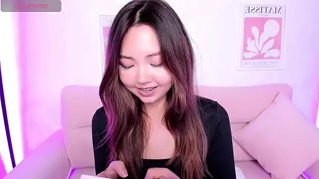 Fluffy_Rose from StripChat