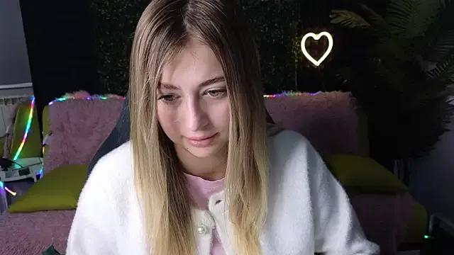 Fortune_555 webcams show profile image 