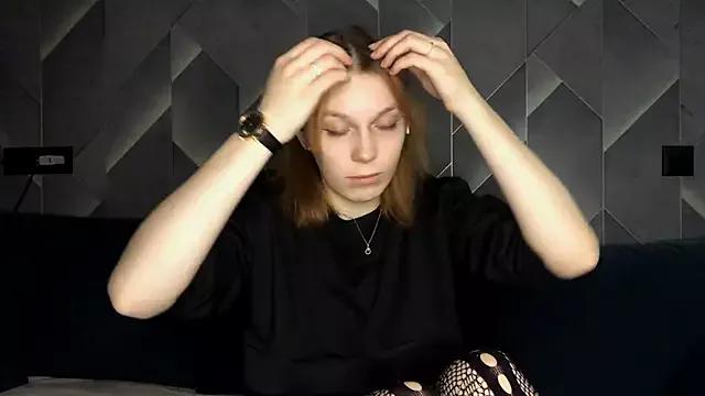 FoxLina from StripChat is Freechat