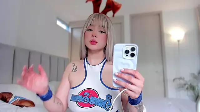 Foxxy222_ from StripChat