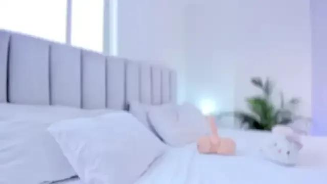 Foxxy222_ from StripChat