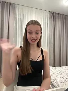 Photos of FriendlyFire_18 from StripChat is Freechat