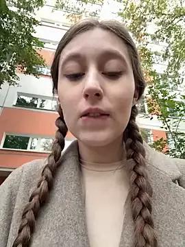 Photos of FroggyAnna from StripChat is Freechat