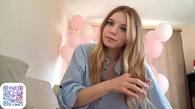 Photos of FruityXo from StripChat is Freechat