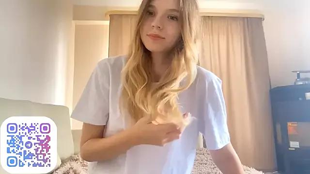 Photos of FruityXo from StripChat is Freechat