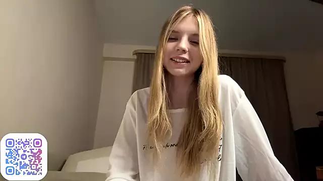 Photos of FruityXo from StripChat is Freechat