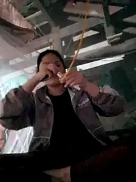 Fucksquirt2k from StripChat is Freechat