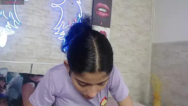 Gaby_and_Mei on StripChat