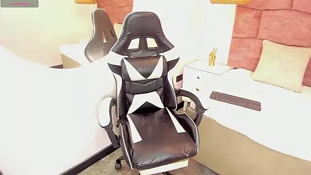 gaby_davies from StripChat is Freechat