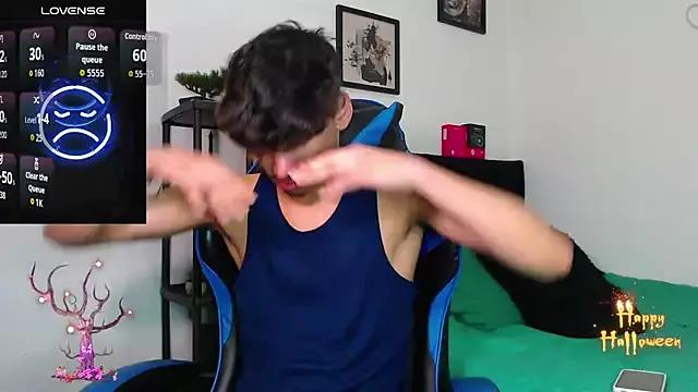 Gael_Jones from StripChat is Freechat