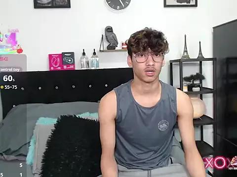 Gael_Jones from StripChat is Freechat