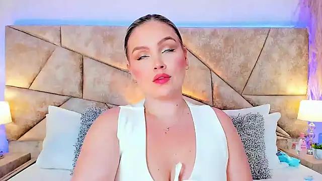 GaiaBaker from StripChat