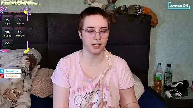 GamerGirl_Eve from StripChat is Freechat