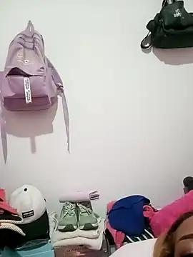 gatadeojosclaros from StripChat