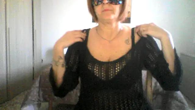Gattina74 from StripChat