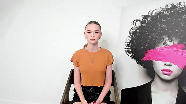 GenaKeywan webcams show profile image 