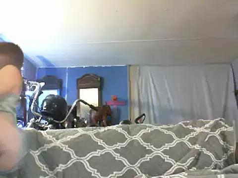 Genevieve143 from StripChat