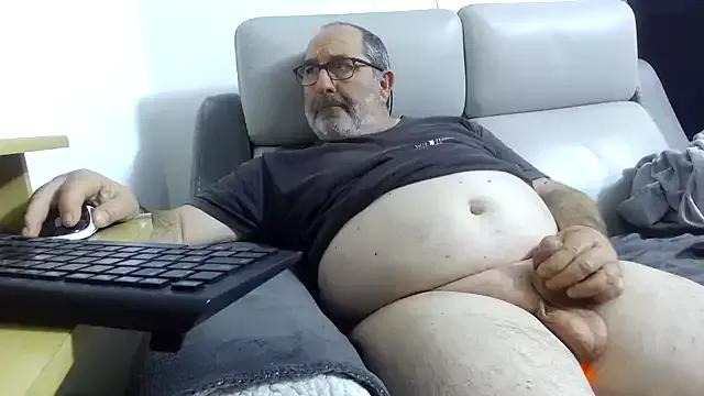 gillou1234 from StripChat