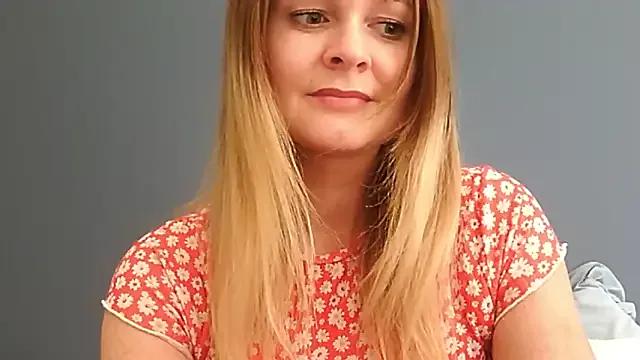 Ginger-bb from StripChat is Freechat