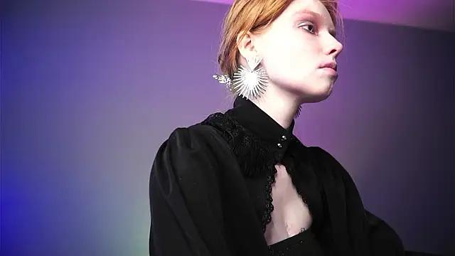 ginger_hugs from StripChat