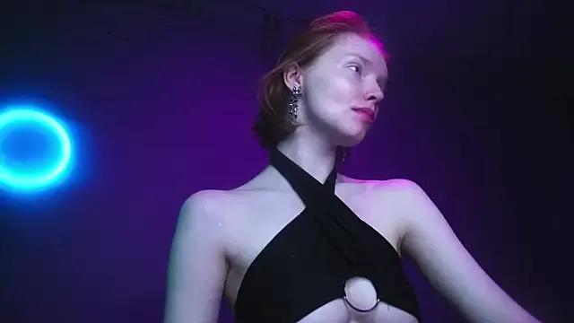 ginger_hugs from StripChat