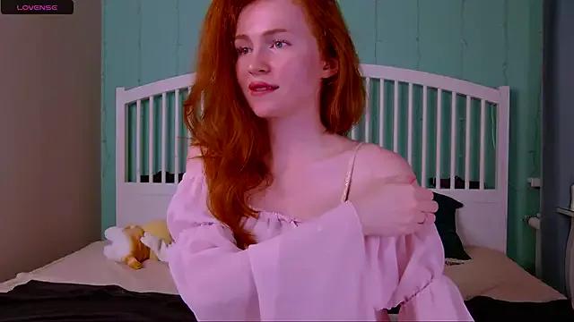 GingerArin from StripChat