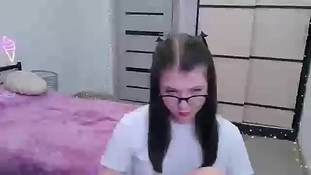 GinnyBlacky from StripChat