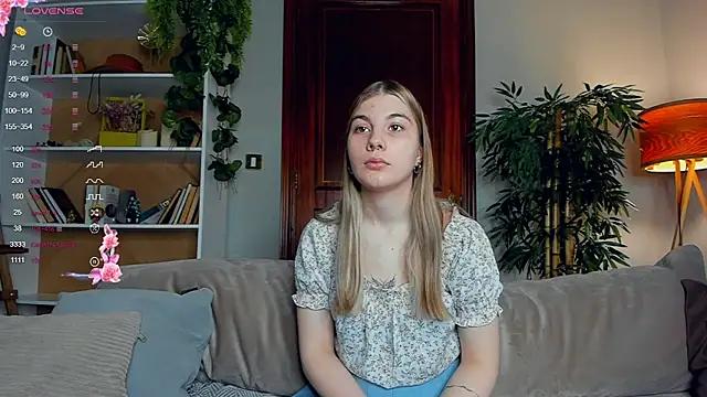 GirrlGaang from StripChat