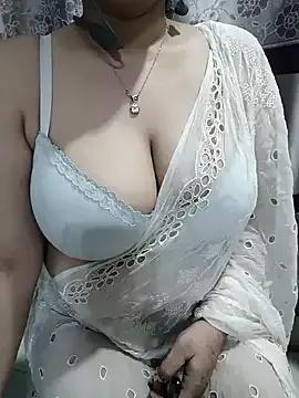 Glamour_queen from StripChat is Freechat