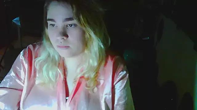Glitchsoul from StripChat is Freechat