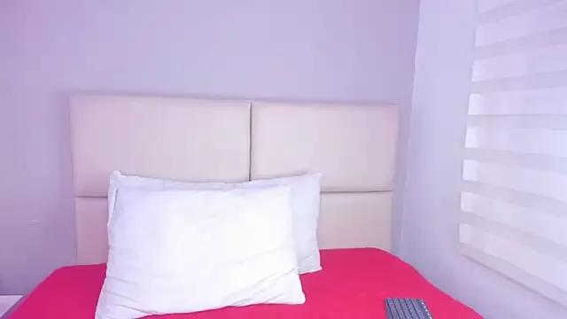 gloomy_sweetness from StripChat