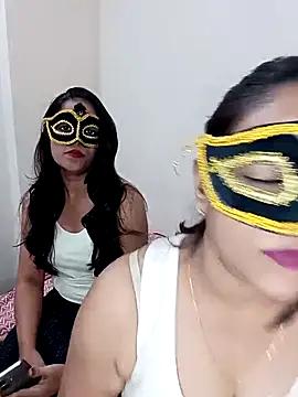 Goddess_Cats_X from StripChat
