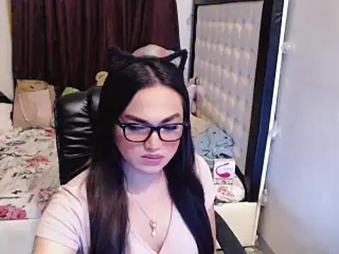 Goddess_Sarah from StripChat