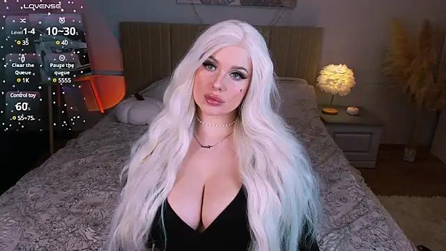 GoddessGlow from StripChat