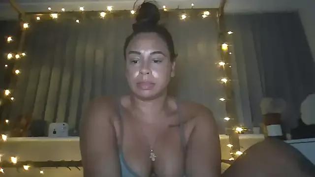 GoddessLunaNoir from StripChat