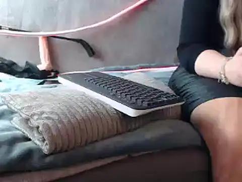 GoddessMonicaNylon from StripChat