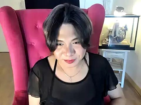 GoldenTs69 from StripChat is Freechat