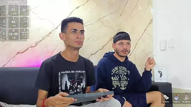 Golldens_Dreamss from StripChat