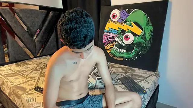 Gomez_c_ webcams show profile image 