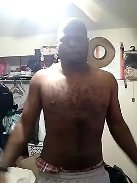 goodboybaddaddy from StripChat
