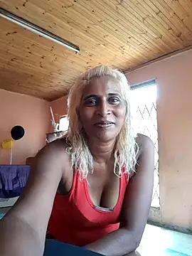 Goodgirlsue_77 from StripChat