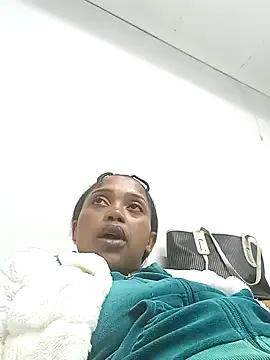 Goodinbed27 from StripChat