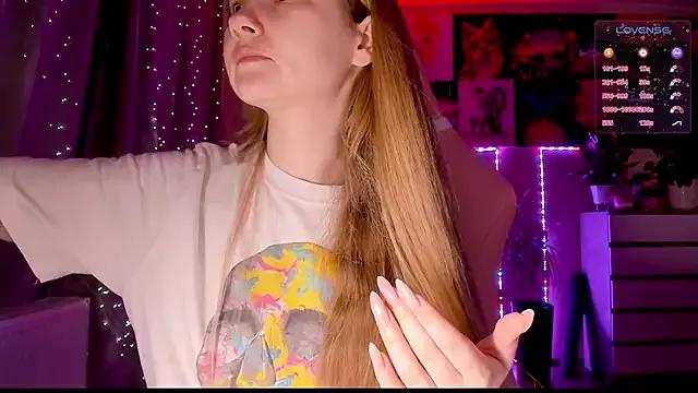 GoodWitch_ from StripChat