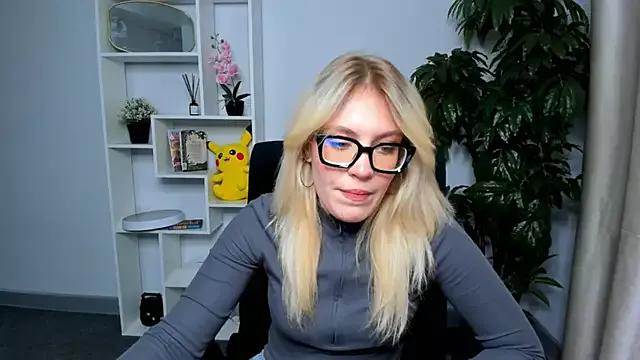 Dirty chat webcam: explore liveshows with versed models, from laying bare to fetishes, in a variety of sexy free adult webcams.