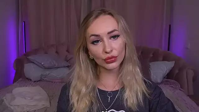 GraceCandy from StripChat is Freechat