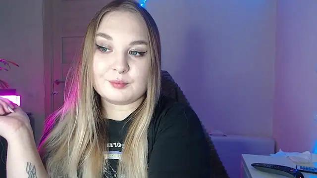 Greeenfriends6969 from StripChat