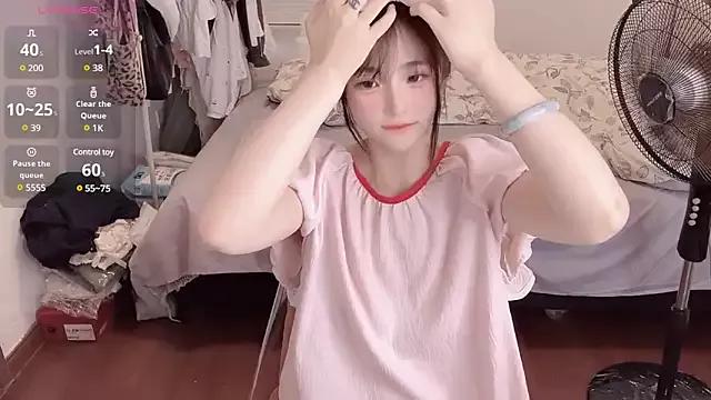guoguo-77 from StripChat