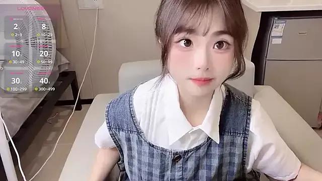 guoguo-77 from StripChat