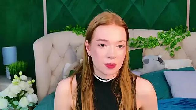 Gwen_Greens from StripChat is Freechat